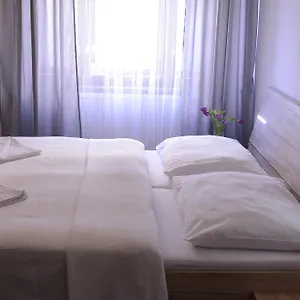 https://esprit.praguehotelsweb.com